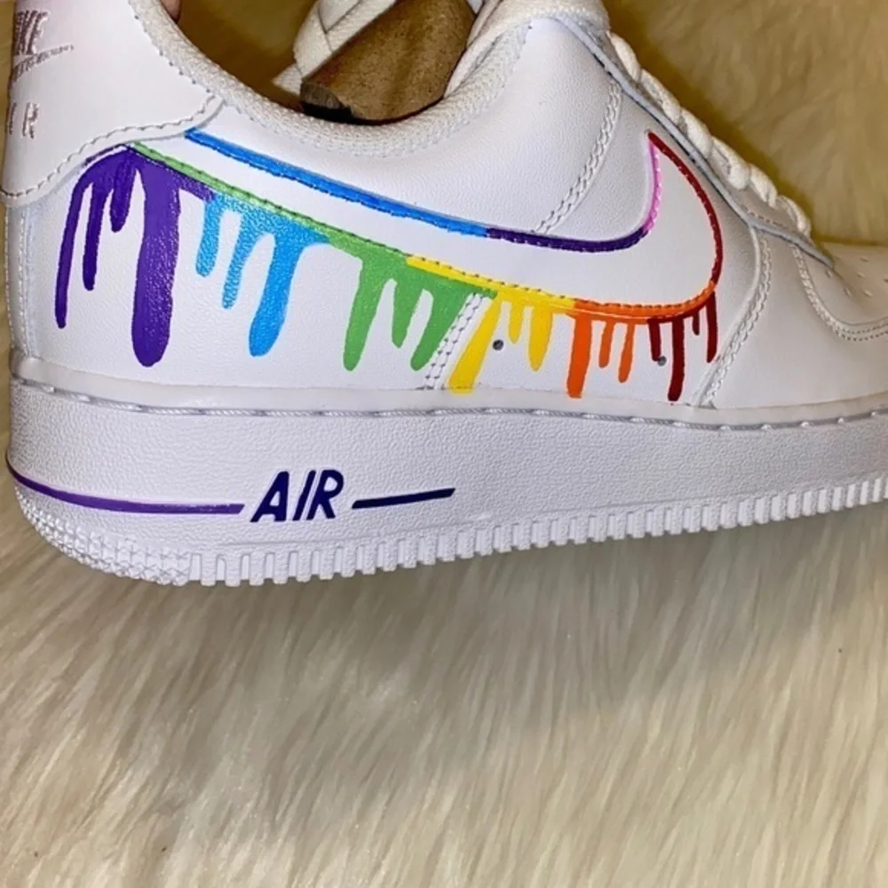 🌈🦋 Custom Nike’s!! 🦋🌈 - Picture 4 of 10